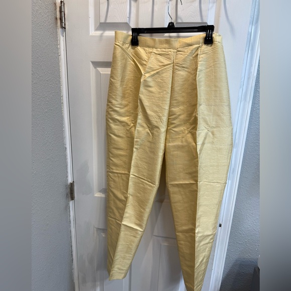 India Boutique Brocade Red silk shirt and cream raw silk pants - Picture 10 of 11